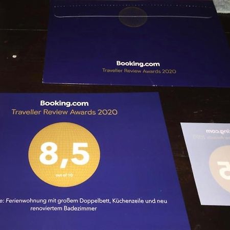 Direkte Uninaehe: Ferienwohnung Mit Grossem Doppelbett, Kuechenzeile Und Neu Renoviertem Badezimmer Homburg  Bagian luar foto